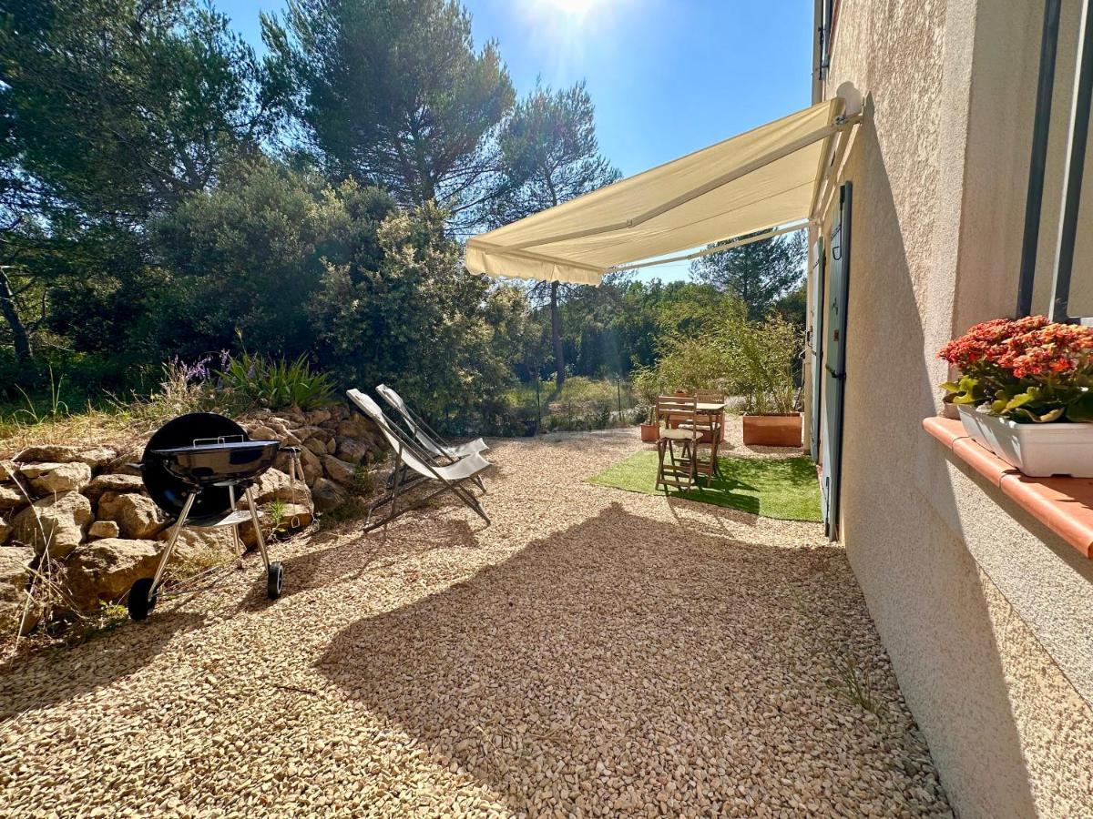 Paisible Studio Tout Neuf En Lisiere De Foret Peyrolles-en-Provence Exterior foto